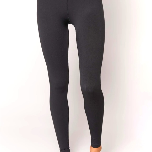 SPIRITUAL GANGSTER Love Sculpt Seamless Legging Black Ribbed - Picture 4 of 7